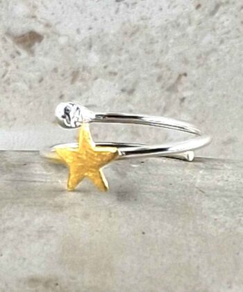 Χειροποίητο δαχτυλίδι ασημένιο με επιχρυσωμένο αστέρι από ασήμι 925 και μέγεθος 50 ανοιγόμενο