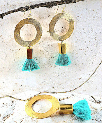 Alternative view of Σκουλαρίκια κρίκοι με τυρκουάζ φούντα