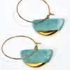 Χειροποίητα κεραμικά σκουλαρίκια ημικύκλια με μεγάλο κρίκο σε τυρκουάζ χρώμα και χρυσό σμάλτο.