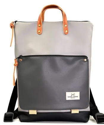 Σακίδιο πλάτης bookholder με μεγάλη εξωτερική θήκη από vegan δέρμα.