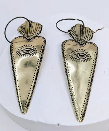 Alternative view of Σκουλαρίκια καρδιά με χαραγμένο μάτι