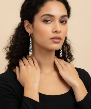 Alternative view of Σκουλαρίκια κεραμικά τριγωνικά