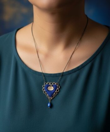 Alternative view of Κολιέ υφασμάτινη καρδιά σε μπλε απόχρωση