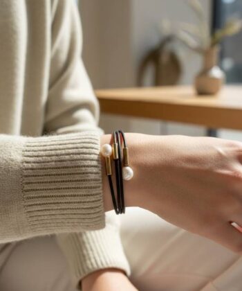 Alternative view of Τριπλό βραχιόλι με μαργαριτάρι και αιματίτη